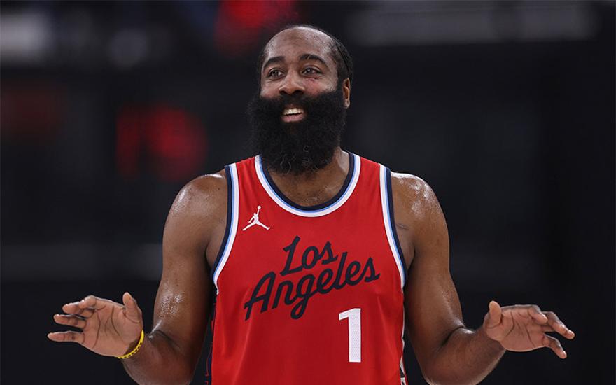 火箭客场负于老鹰,哈登独得30分难挽败局 火箭客场负于老鹰,哈登独得30分难挽败局