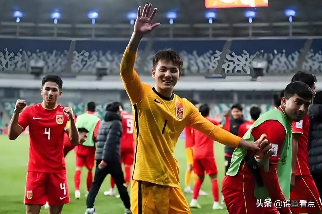 熊猫体育app-新晋球员崭露头角，引起注意