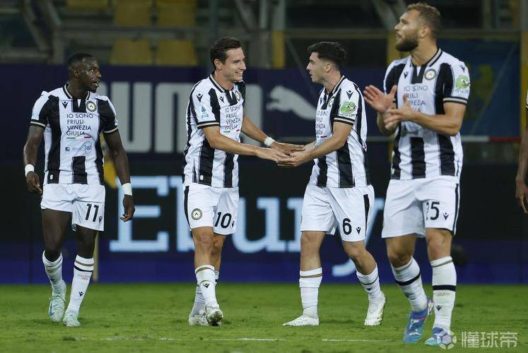 熊猫体育下载-包含克罗托内主场战平乌迪内斯，难分胜负的词条