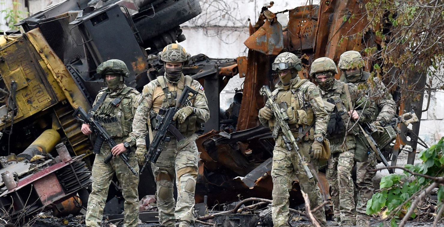 关于俄罗斯队在比赛中战胜劲敌，晋级八强的信息